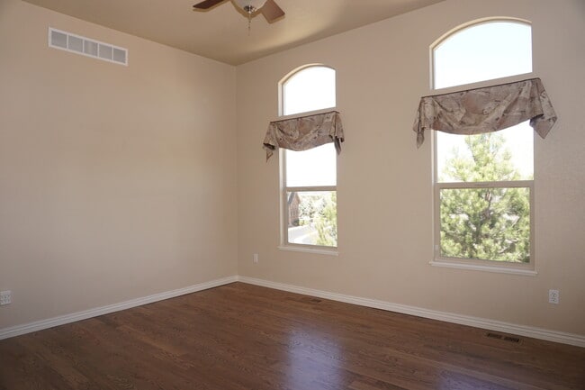 Building Photo - LUXURY PATIO HOME IN DISTRICT 20 SHOWING B...