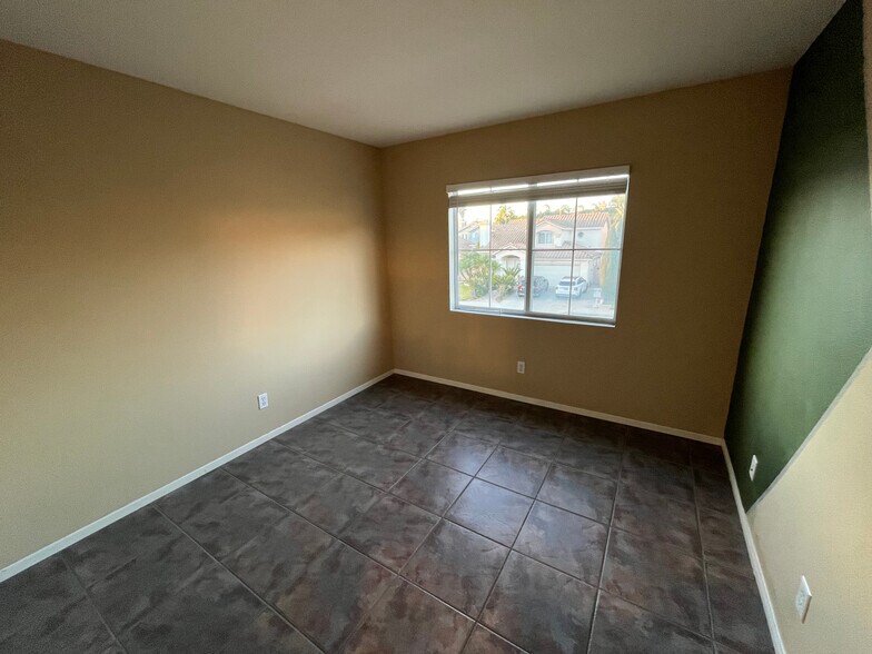 Building Photo - 1239 Calle Fantasia