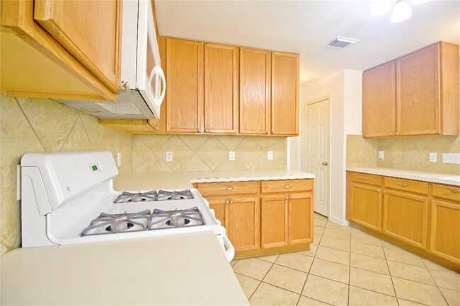 Building Photo - 17627 S Summit Canyon Dr