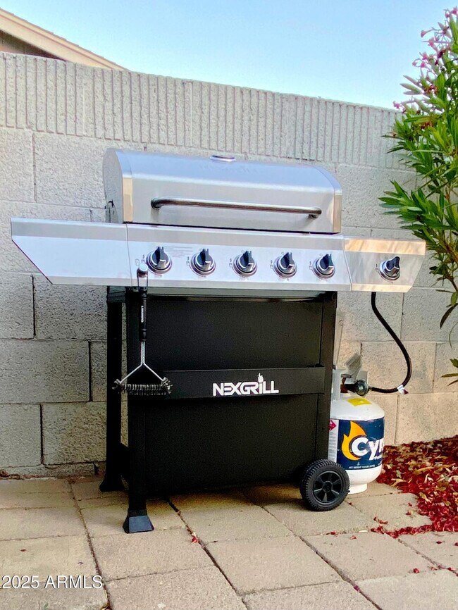 Building Photo - 4944 E Andora Dr