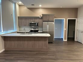 Building Photo - 127 Lake St