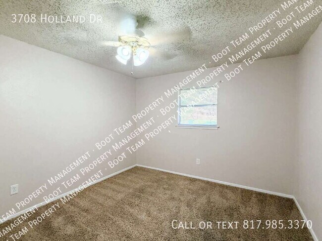 Building Photo - 3708 Holland Dr