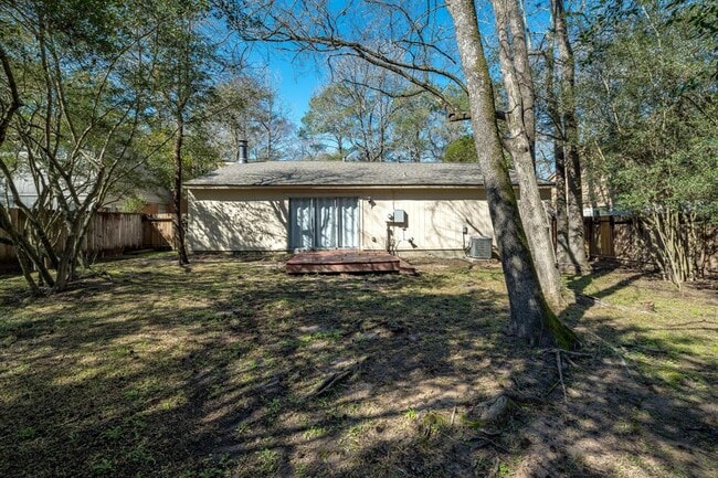 Building Photo - 6 Basal Briar Ct