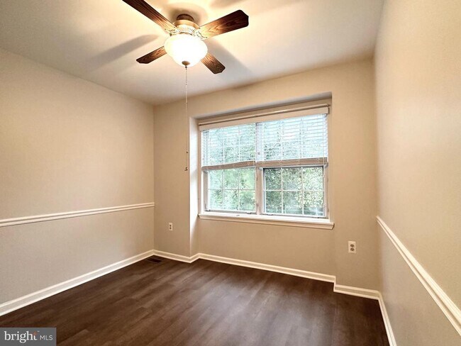 Building Photo - 5700 Medallion Ct