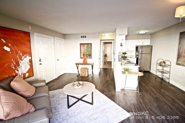 Building Photo - The Lakota on Grand