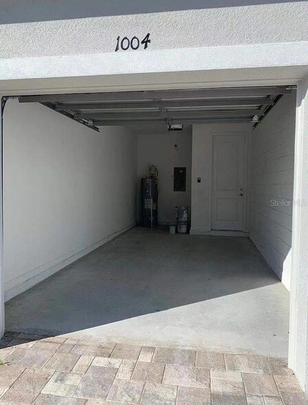 Building Photo - 1004 La Mirada Ct