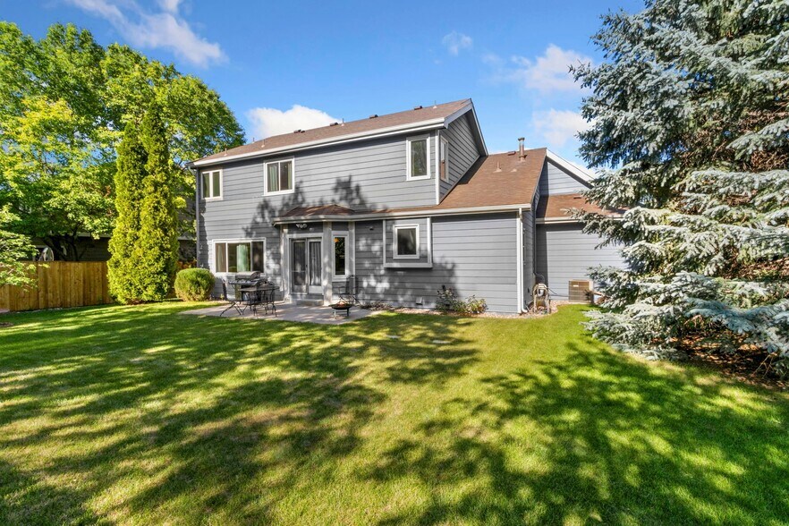 Building Photo - 3761 Bromley Dr