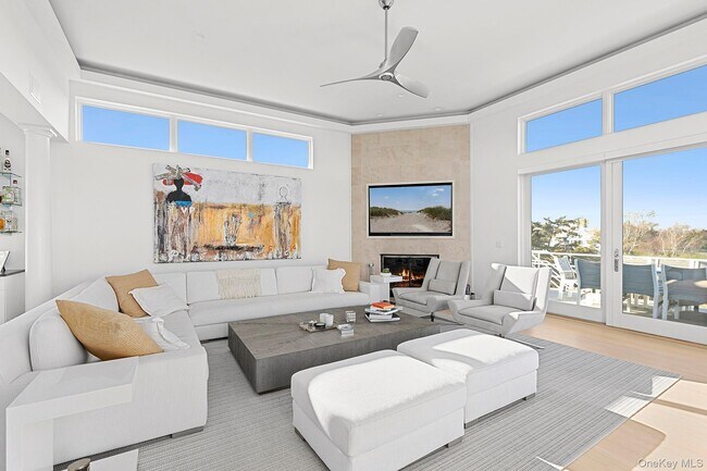 Building Photo - 3 Old Meadow Bend