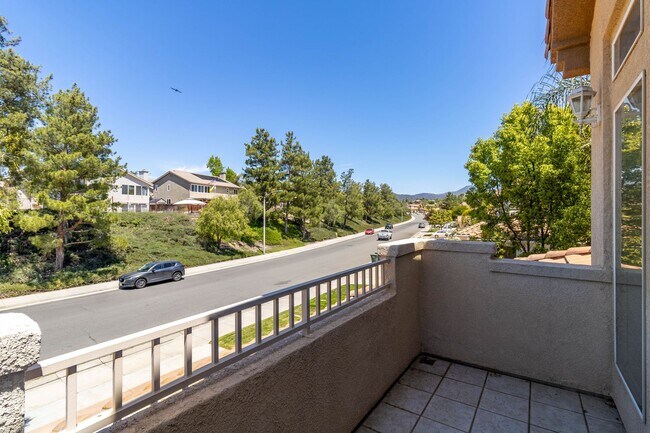 Building Photo - 32579 Valentino Way