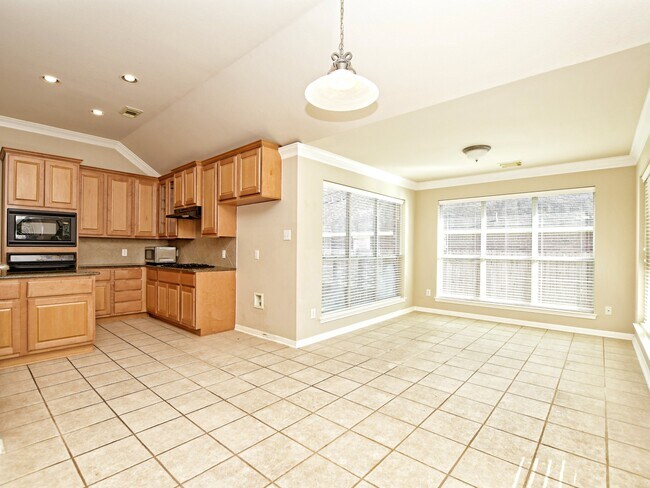 Building Photo - 1702 Buttercup Creek Blvd