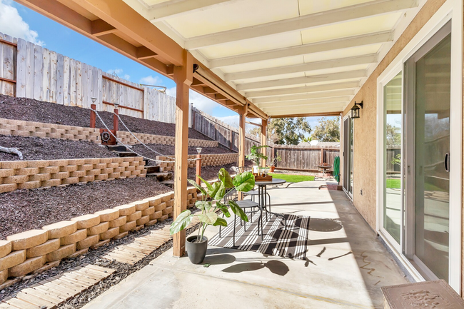 Building Photo - Tranquil Remodeled 2 Bedroom in 55+ Rancho...