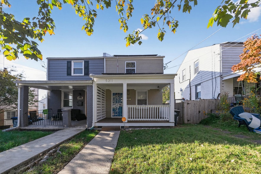 Building Photo - 5211 Jay St NE