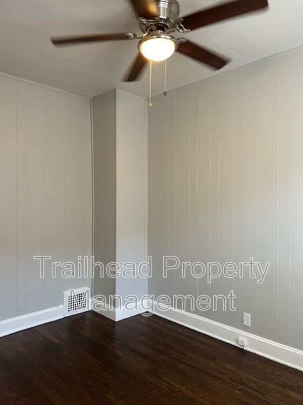 Building Photo - 4436 Flora Ave