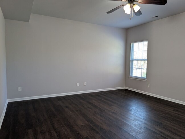 Building Photo - Beautiful 4 bed, 2.5 bath home in Indian T...