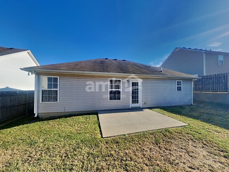 Building Photo - 1228 Shannon Ln