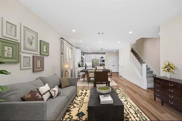 Building Photo - 610 Sunflower Trl