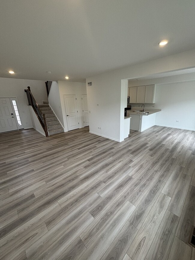 Building Photo - 7707 Nightshade Ln