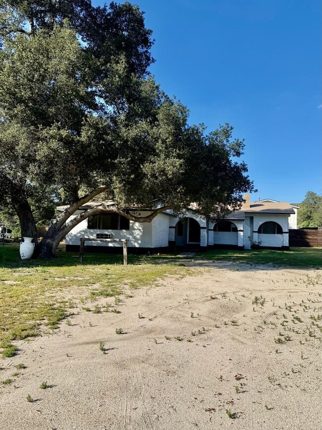 Building Photo - 21157 1/2 Placeritos blvd