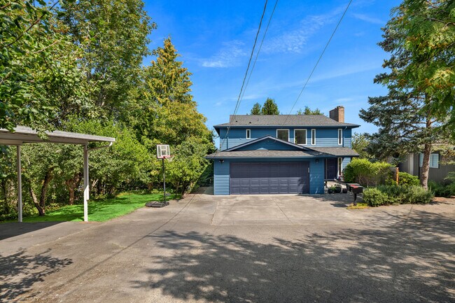 Building Photo - 4300 S Snoqualmie St
