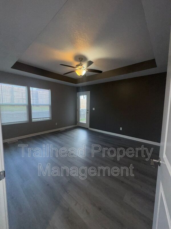 Building Photo - 603 Hillcrest St