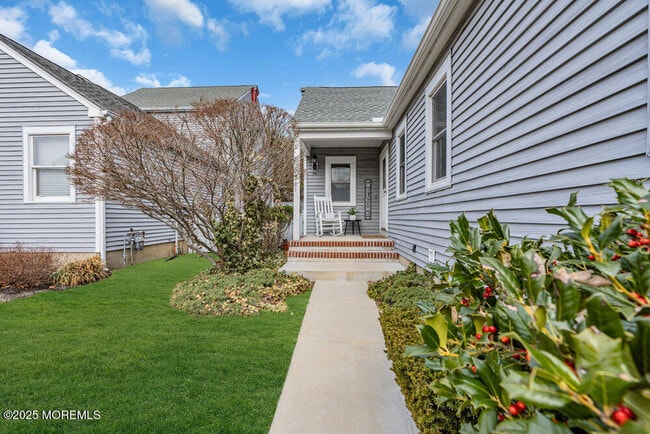 Building Photo - 30 Turnberry Cir