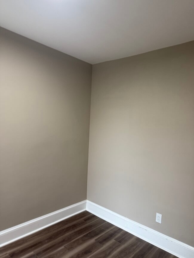 Building Photo - 2329 N Cleveland St