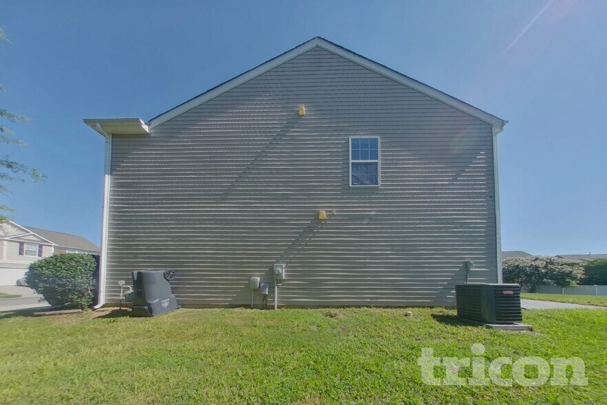Building Photo - 13730 Elsie Caldwell Ln