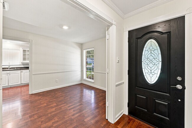 Building Photo - 10715 Wickersham Ln