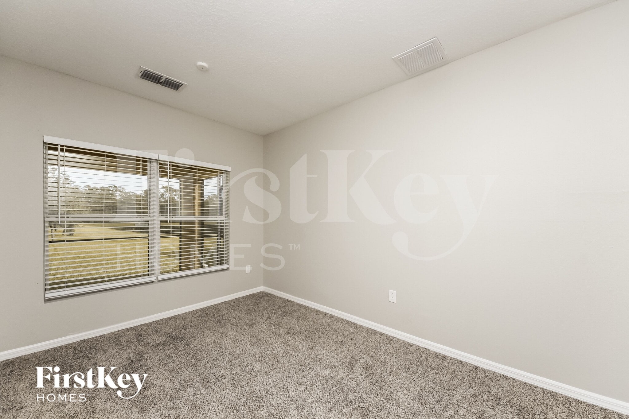 Building Photo - 10780 Cabbage Tree Loop