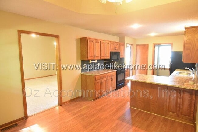 Building Photo - 15306 Riley St