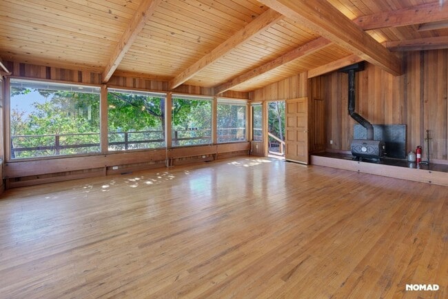 Building Photo - Soulful Mountain Sanctuary in Ashland - Av...