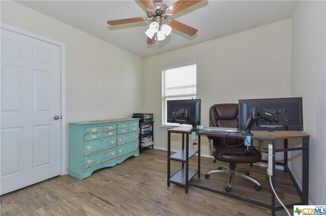 Building Photo - 5722 Stanford Dr