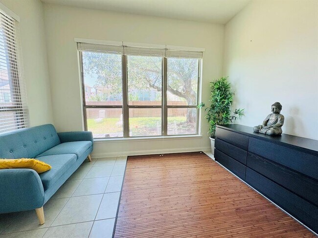 Building Photo - 12908 Cardinal Flower Dr