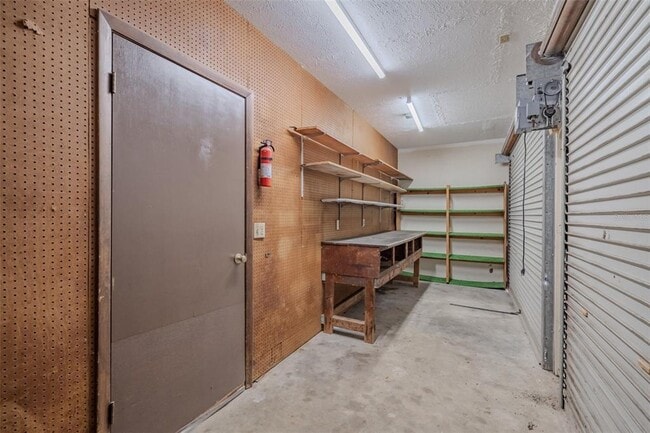 Building Photo - 501 Bryan Rd