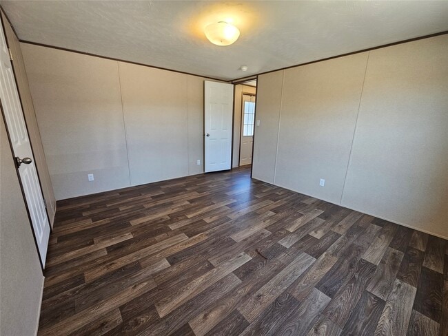 Building Photo - 16299 Crockett Martin Ests Dr