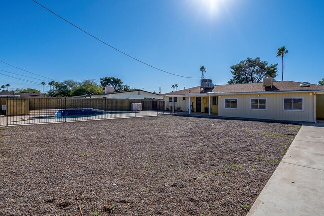 Building Photo - 3bed/2bath with pool in Scottsdale Highlands!