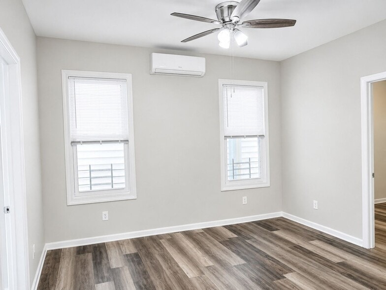 Building Photo - 207 Armstrong Ave