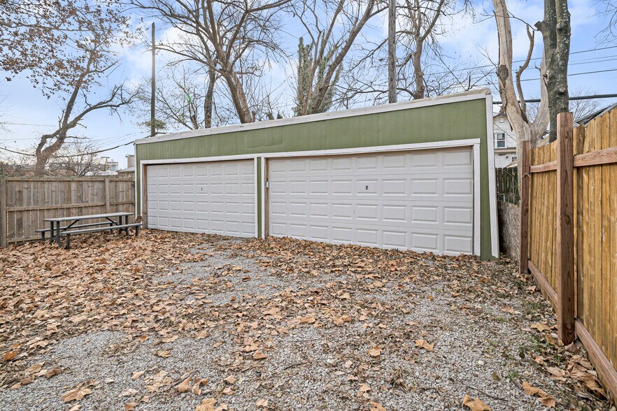 4 Car Garage - 4616 Tracy Ave