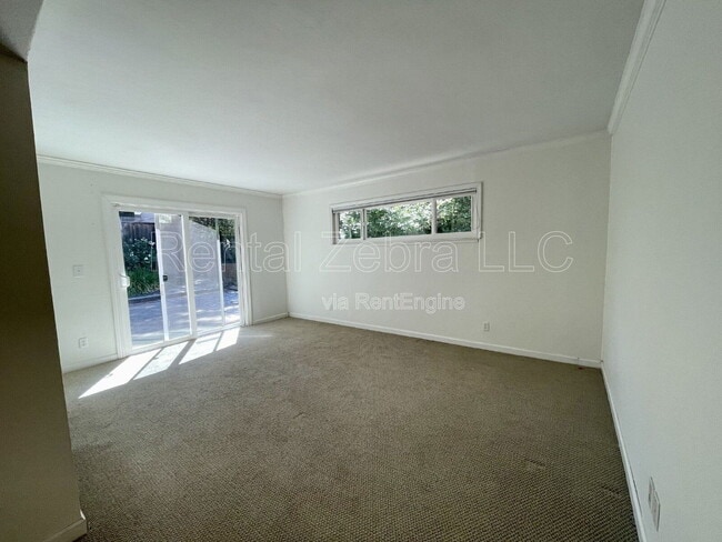 Building Photo - 626 Huntleigh Dr