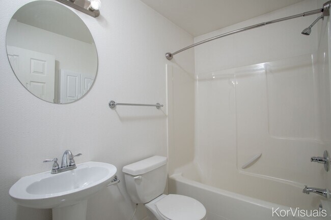 Building Photo - 761 Selina Ln