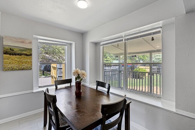 Building Photo - 7117 Church Park Dr