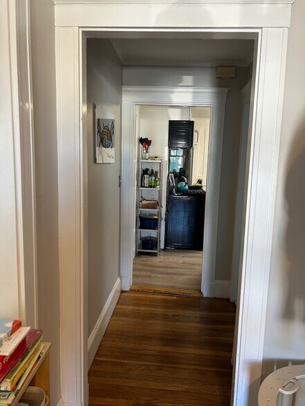 Building Photo - 43 Pequossette St