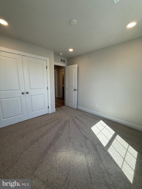 Building Photo - 4127 Ridgeview Ave