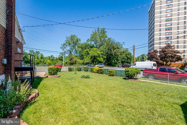 Building Photo - 4519 Holmes Run Pkwy