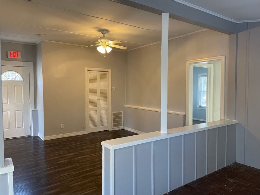 Building Photo - 415 W Campground Rd