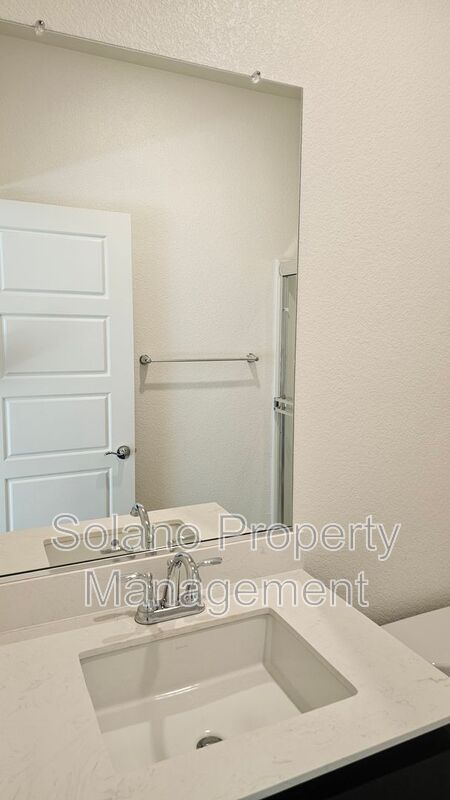 Building Photo - 1317 Essence Ln