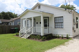 Building Photo - 229 Neyland St