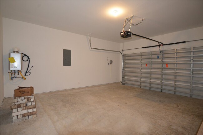 Building Photo - 4116 Sterling Spgs