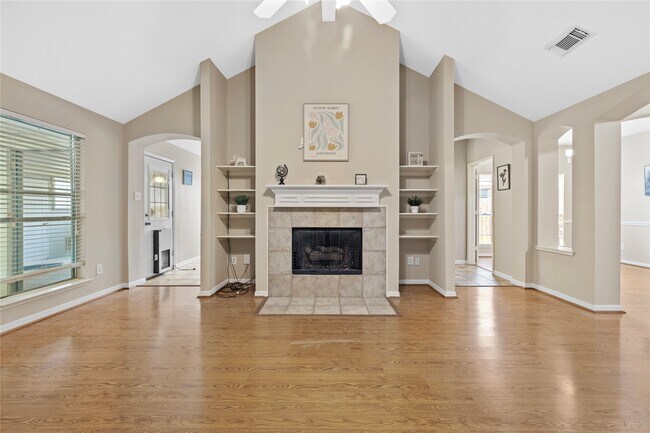 Building Photo - 8619 Bridge Park Dr