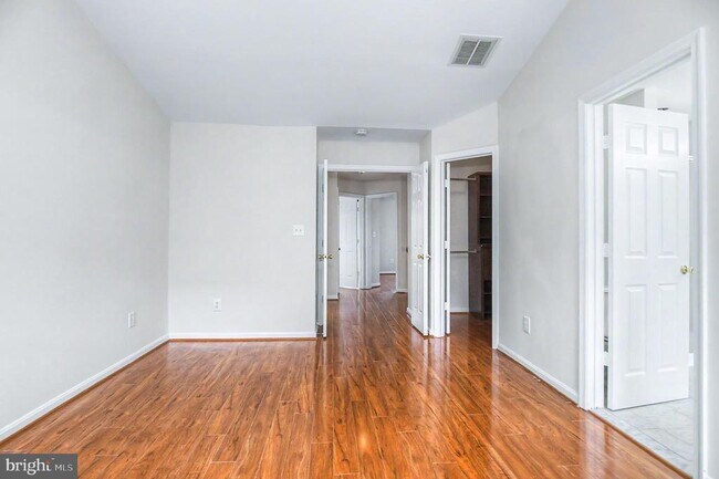 Building Photo - 45527 Grand Central Sq